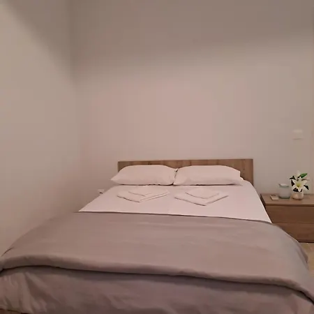 Apartment Lysandros Comfortable In Athens, Near The Metro