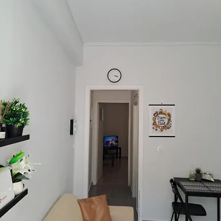 Lysandros Comfortable In Athens, Near The Metro Apartment